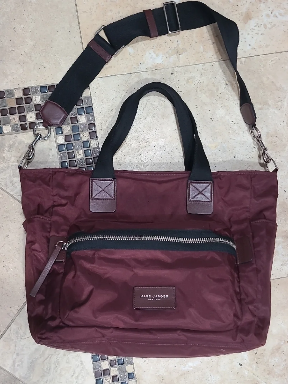 Marc Jacobs Baby Diaper Bag   in Burgundy.  It does not come With Changing Pad.
